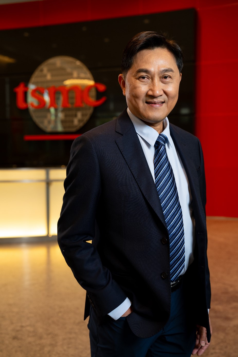 Dr. Chris Horng-Dar Lin
